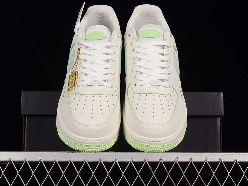 Air Force 1 Low 07 White/Light Green/White 7