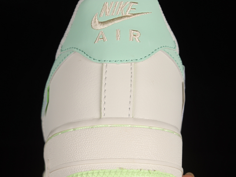 Air Force 1 Low 07 White/Light Green/White 11