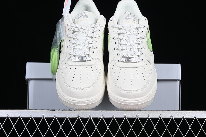 Nike Air Force 1 '07 Low White/Green/Silver 5