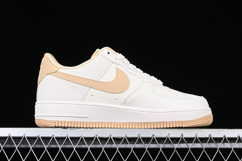 Nike Air Force 1 '07 Low Brown/Beige 5