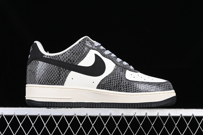 Nike Air Force 1 '07 Low Black/Grey/White 13