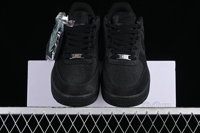 Nike Air Force 1 '07 Low Black 13