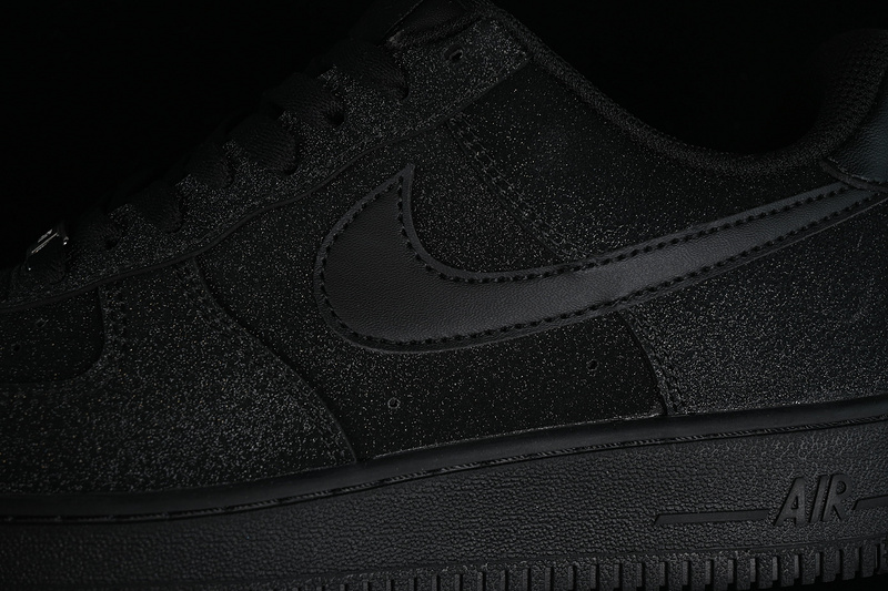 Nike Air Force 1 '07 Low Black 29