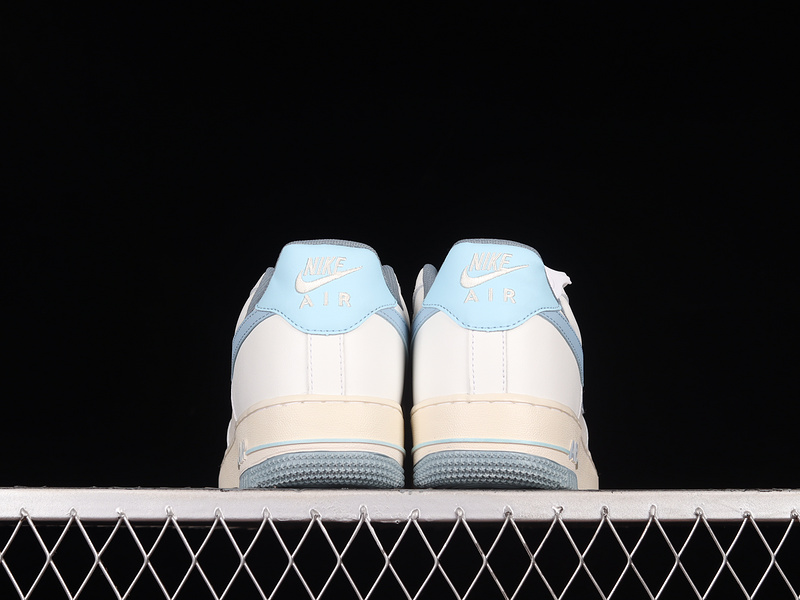 Air Force 1 Low 07 White/Light Blue/White 17