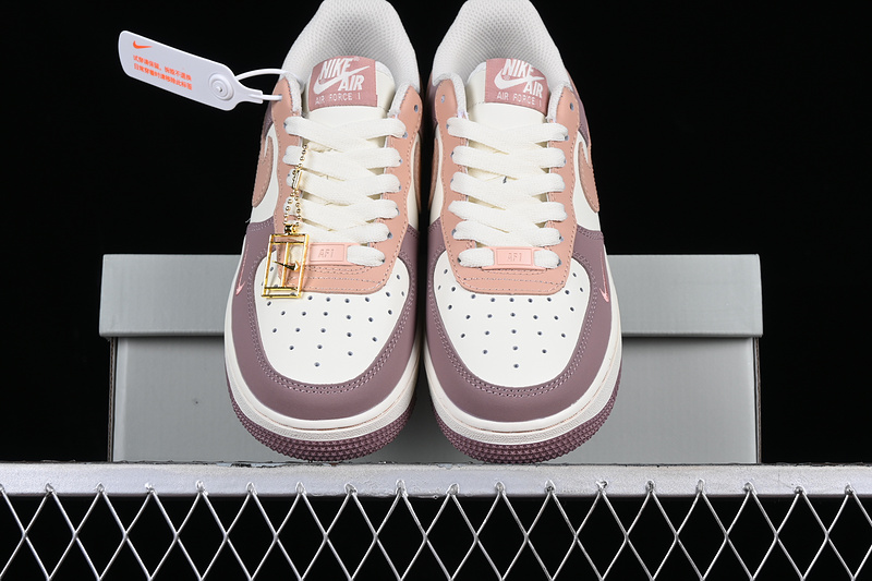 Nike Air Force 1 '07 White/Purple 19