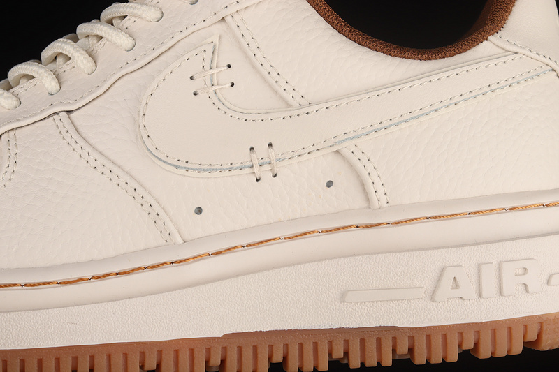 Air Force 1 Luxe Pecan Pearl White/Pecan/Gum Yellow/Pale Ivory 3