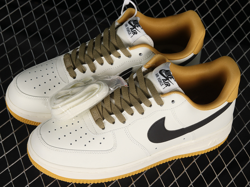 Air Force 1 Low 07 White/Black/Yellow 13