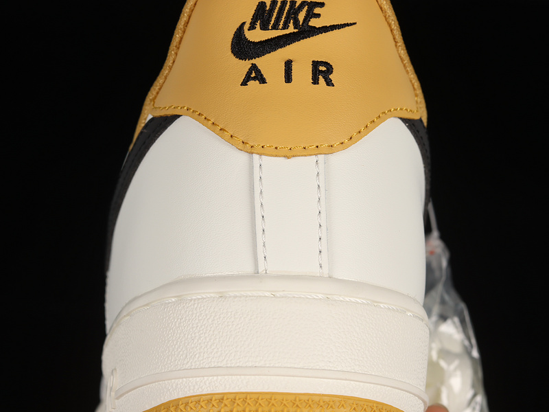 Air Force 1 Low 07 White/Black/Yellow 25