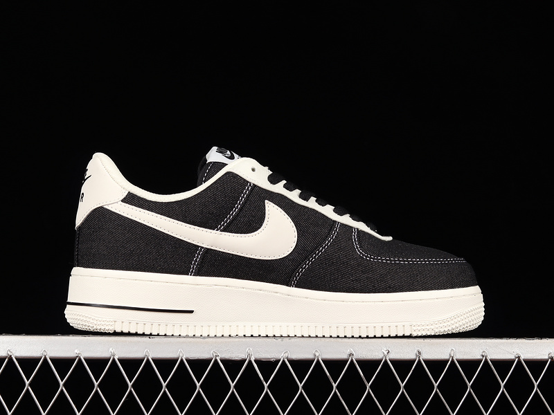 Air Force 1 Low 07 Black/Black/Cream White 7