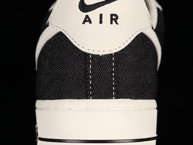 Air Force 1 Low 07 Black/Black/Cream White 13