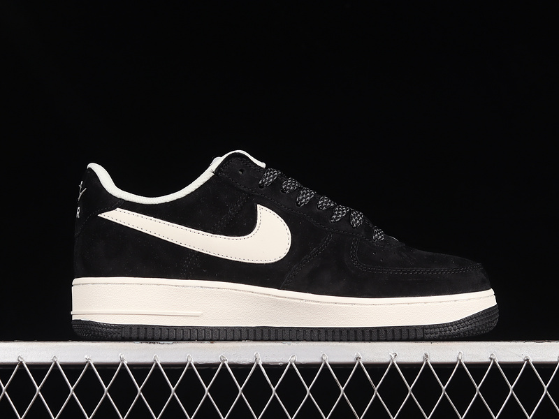 Air Force 1 Low Black/Black/White 29