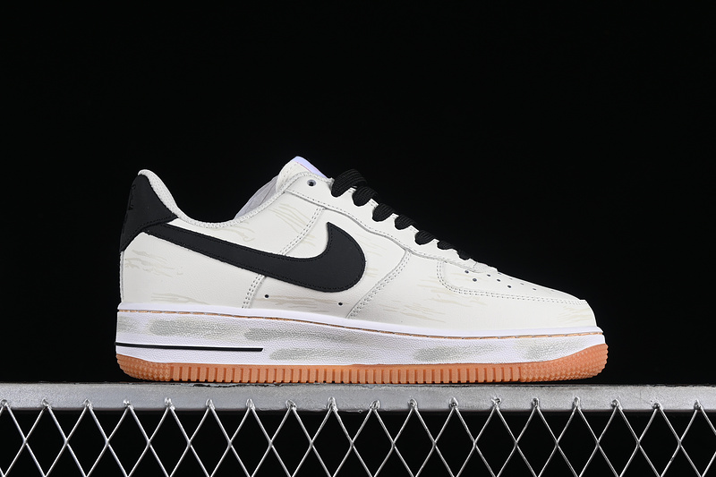 Nike Air Force 1 '07 Low White/Black/Gum Yellow/Metallic Gold 19