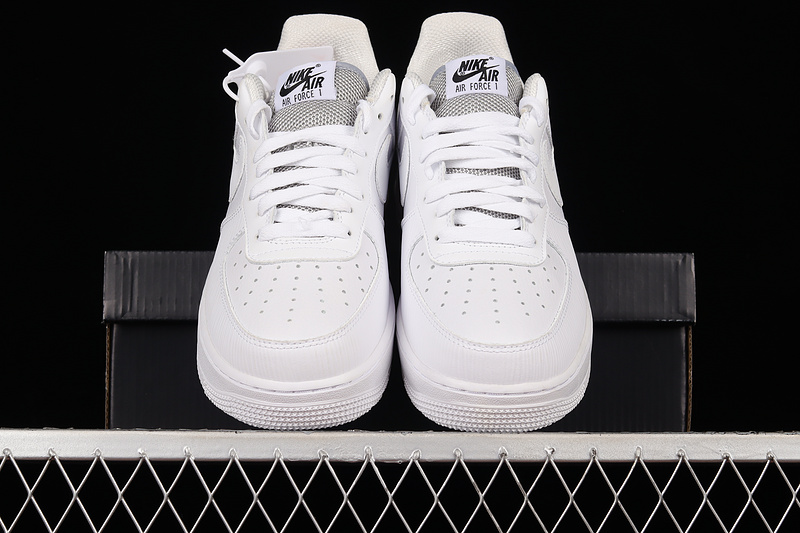 Air Force 1 Low Goddess Of Victory White/Summit White/Photon Dust 25