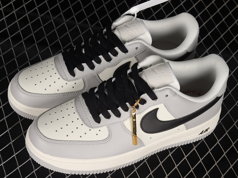 Air Force 1 Low 07 Soot White/Black/Light Grey 5