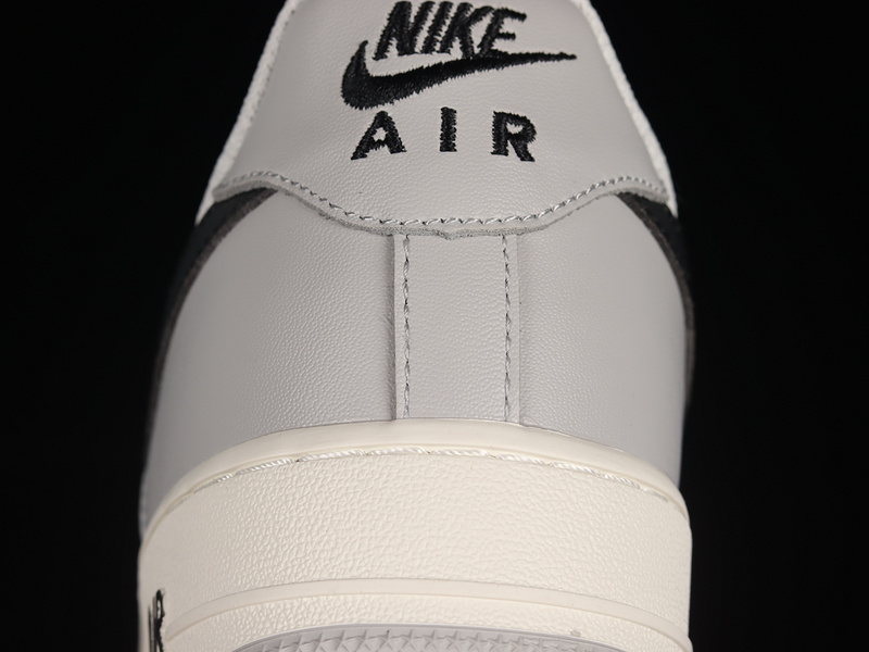 Air Force 1 Low 07 Soot White/Black/Light Grey 11