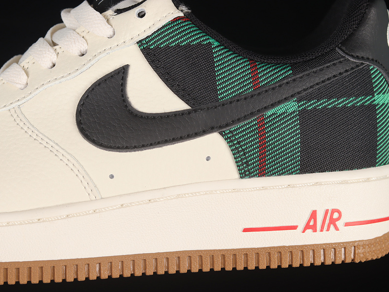 Air Force 1 Low07 Lx Ivory/Black/Stadium Green/University Red/Gum Medium Brown 23