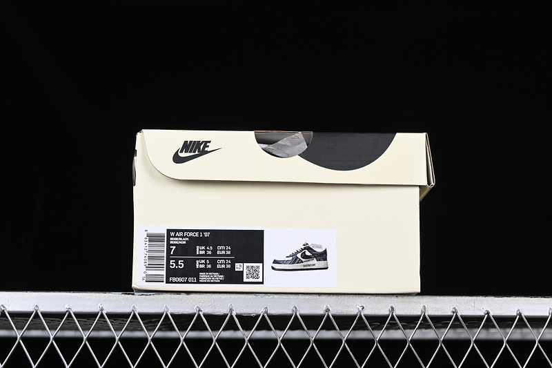 Nike Air Force 1 '07 Low Wednesday White/Black/Grey 9