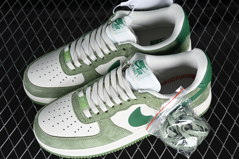 Nike Air Force 1 '07 Low Low White/Green 31