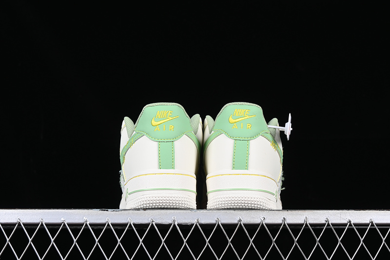 Nike Air Force 1 '07 Low Just Do It White/Green 21