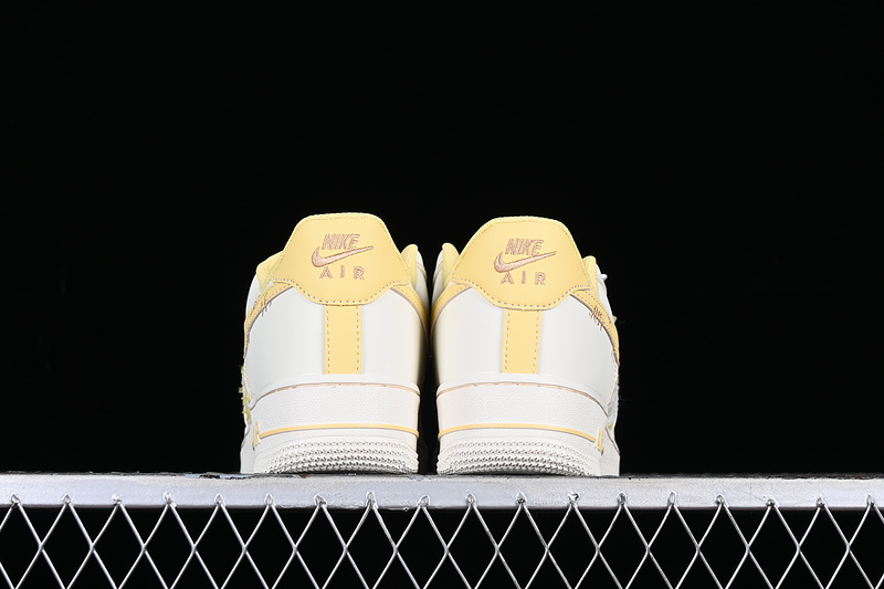 Nike Air Force 1 '07 Low Just Do It White/Gold 17