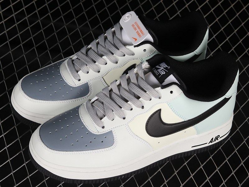 Air Force 1 Low 07 White/Black/Light Blue 19