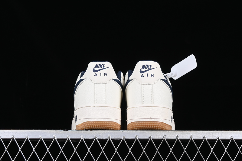 Nike Air Force 1 '07 Low White/Brown/Black 19