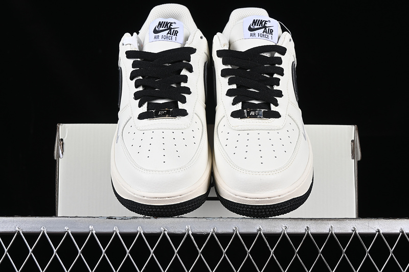 Nike Air Force 1 '07 Low Hoops Black/White 17