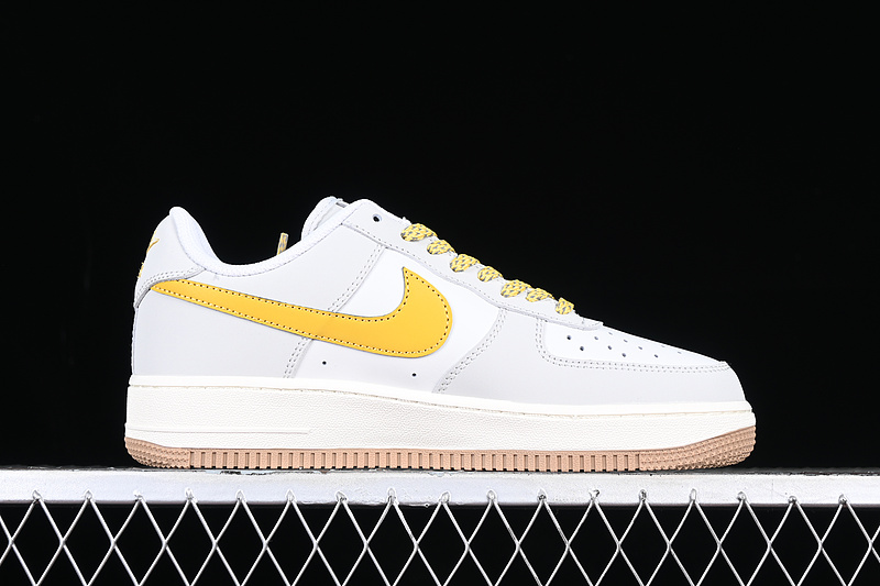 Air Force 1 Low Yellow/White 11