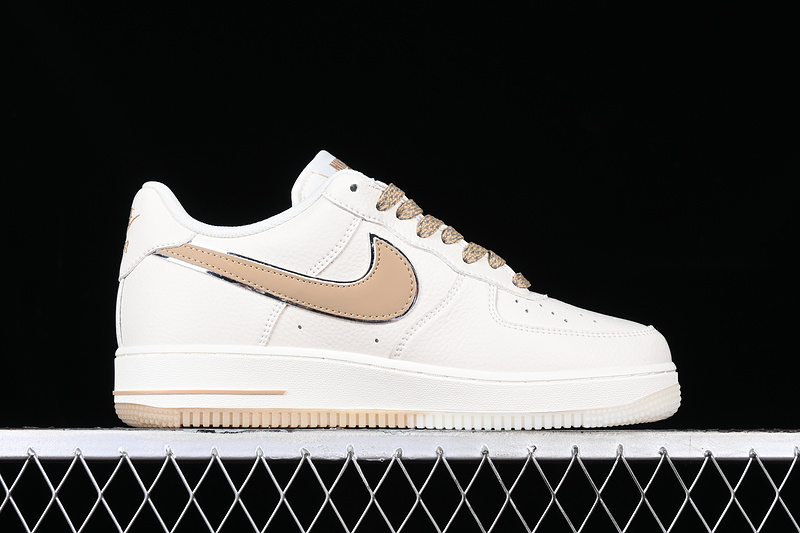 Nike Air Force 1 '07 Low Beige/Gold 21