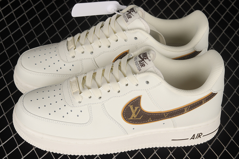 Nike Air Force 1 '07 Low White/White/Brown 17