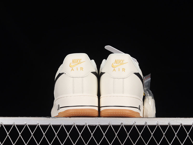 Air Force 1 Low 07 Beige/Black/Gum 17