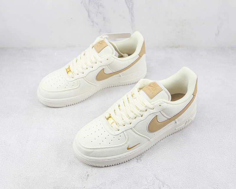 Air Force 1 Low 07 White/Gold/White 7