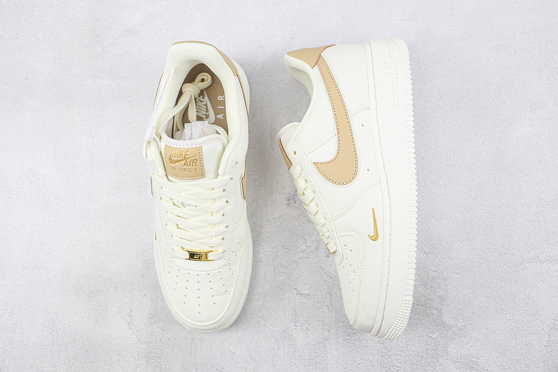 Air Force 1 Low 07 White/Gold/White 11