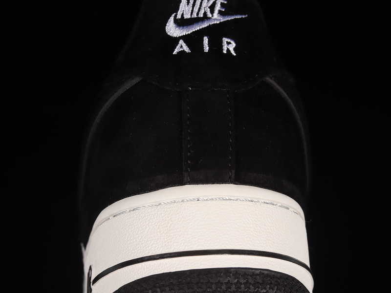 Air Force 1 Low 07 Black/White/Black 25