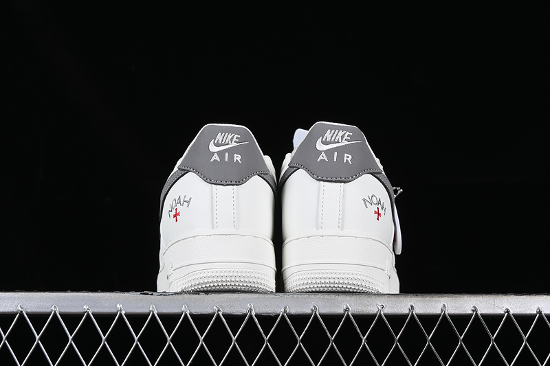 Noah Nike Air Force 1 '07 Low White/Grey 17