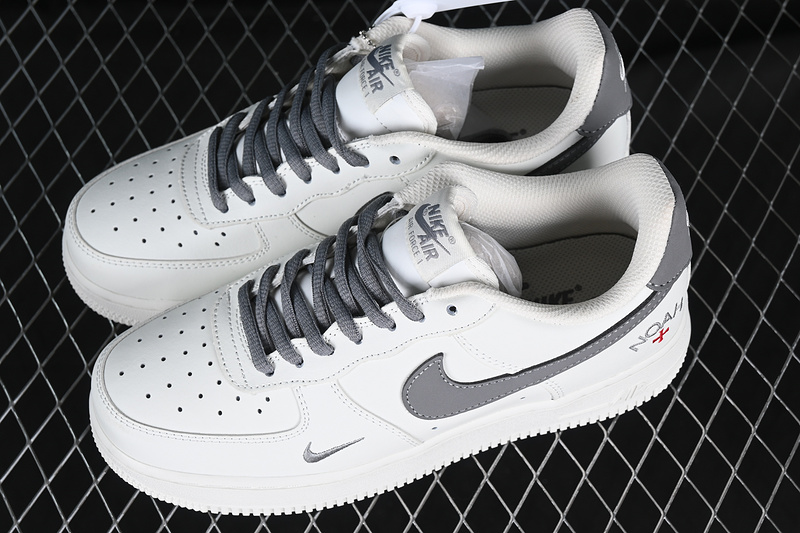 Noah Nike Air Force 1 '07 Low White/Grey 21