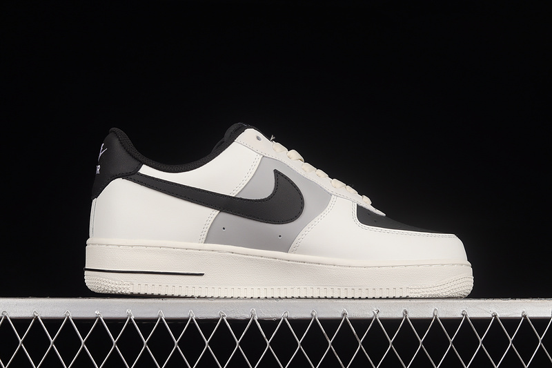 Nike Air Force 1 '07 Low Beige/Black/Grey 29