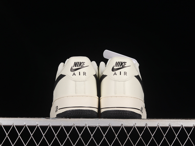 Nike Air Force 1 '07 Low Black/Off White 7