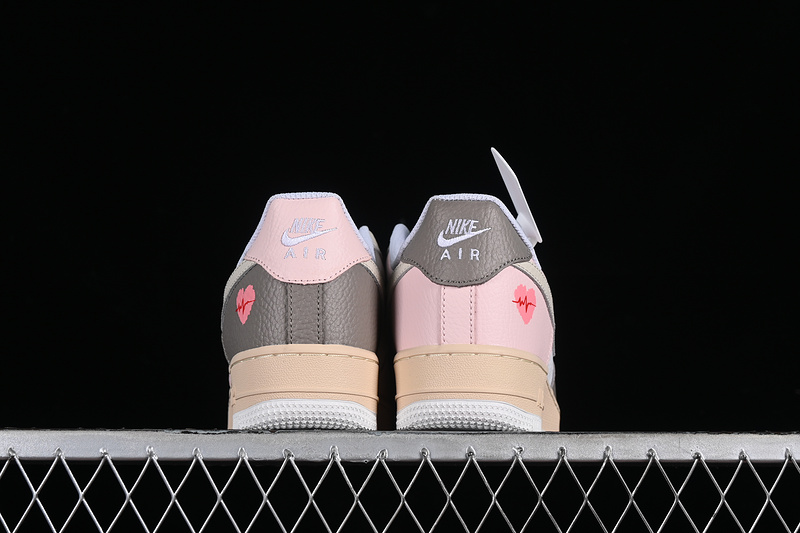 Nike Air Force 1 '07 Low 520 White/Pink/Grey 29