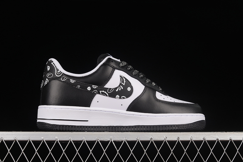 Nike Air Force 1 '07 Low Black/Black/White 7