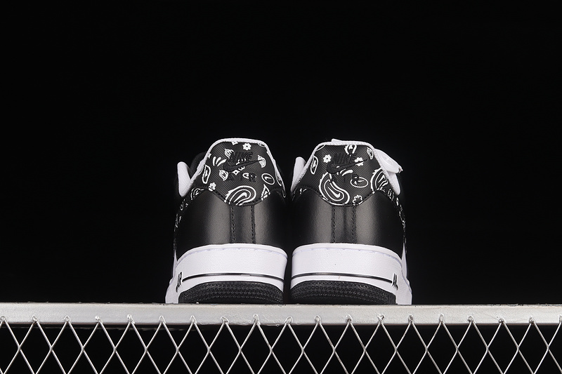 Nike Air Force 1 '07 Low Black/Black/White 11