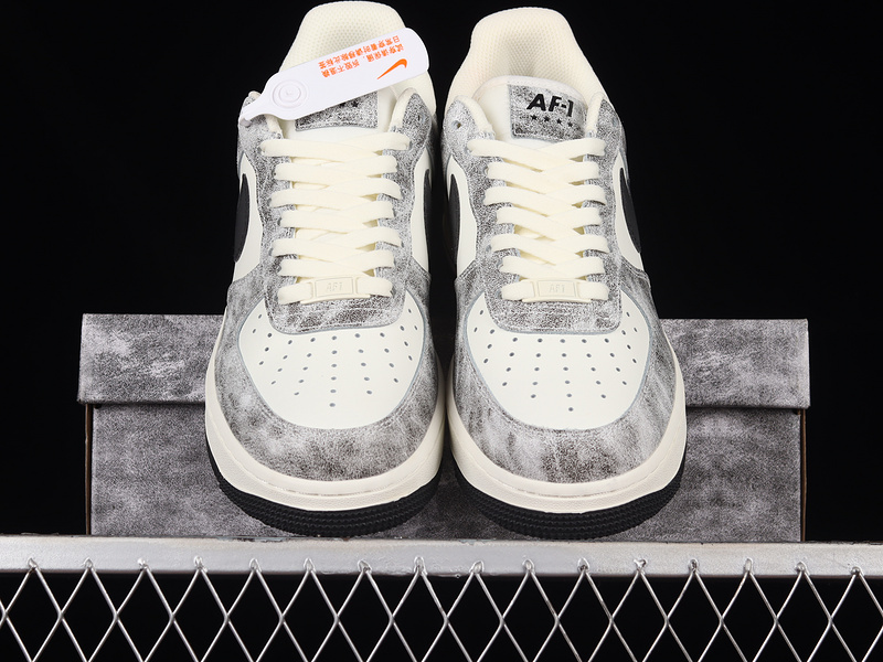 Air Force 1 Low 07 White/Black/Grey 15