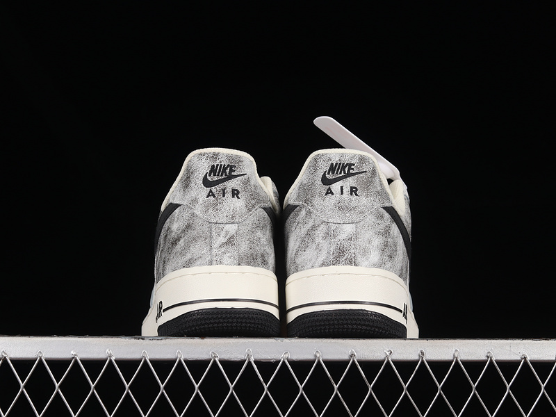 Air Force 1 Low 07 White/Black/Grey 25