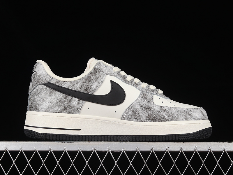 Air Force 1 Low 07 White/Black/Grey 29