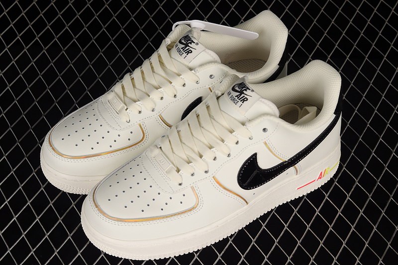 Nike Air Force 1 '07 Low Ivory/Black/Metallic Gold 3