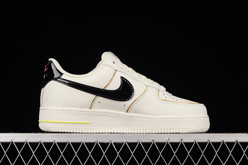 Nike Air Force 1 '07 Low Ivory/Black/Metallic Gold 21