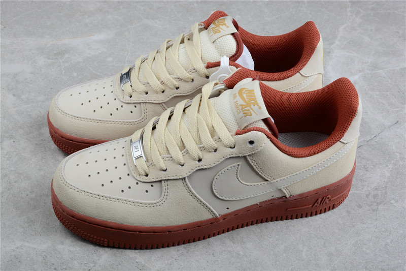 Nike Air Force 1 '07 Low Se Beige/White/Brown-Gold 3