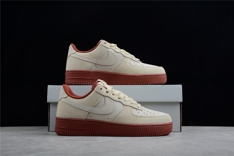 Nike Air Force 1 '07 Low Se Beige/White/Brown-Gold 35