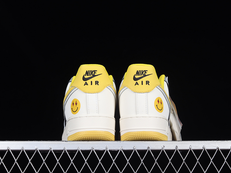 Air Force 1 Low 07 Yellow/White/Black-Light Grey 17