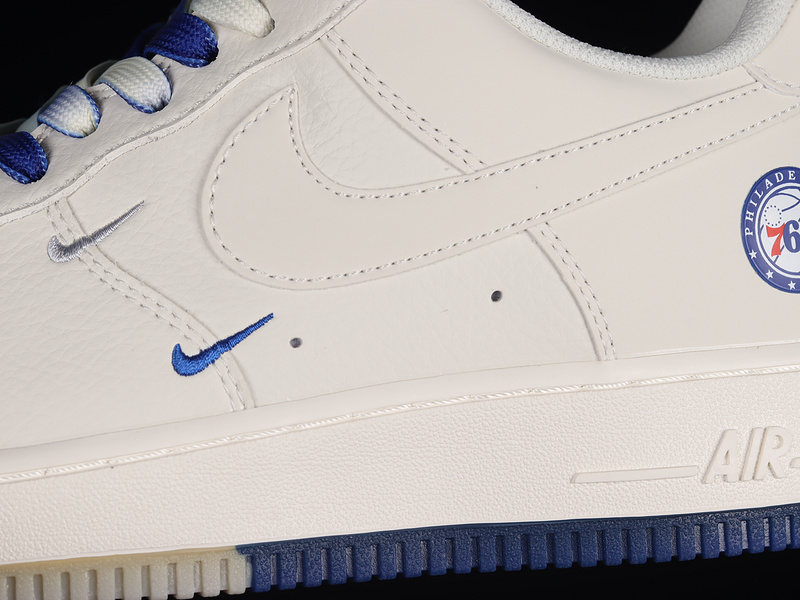 Air Force 1 Low 07 White/White/Dark Blue 31